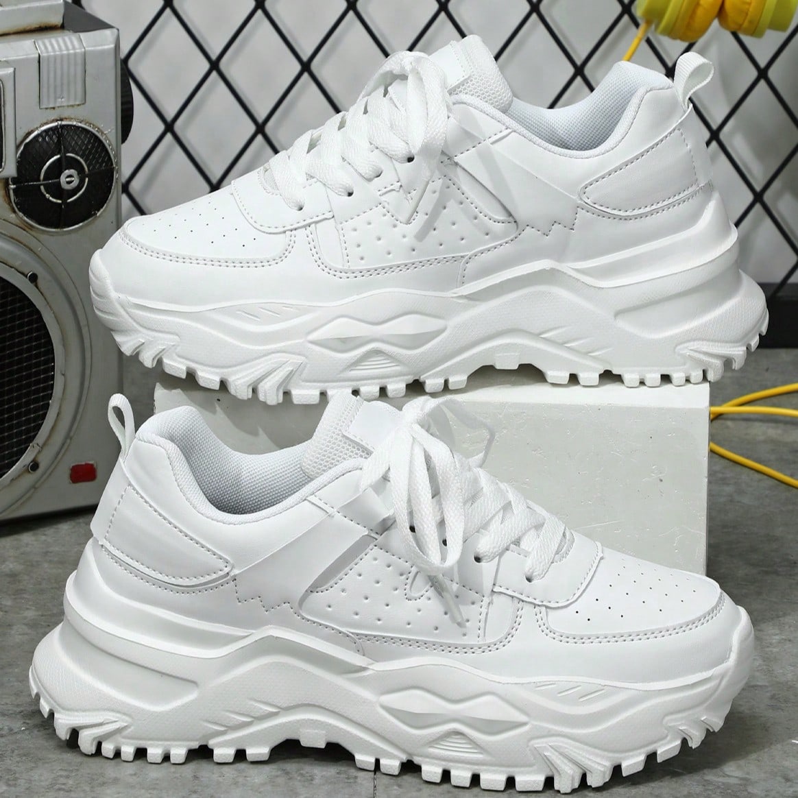 Zapatillas deportivas blancas versátiles para hombres, zapatos casuales con cuña de moda para vacaciones, dĂas festivos, regalos, ropa urbana, zapa