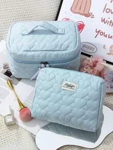 1 件/套 这款蓝色爱心绗缝包小巧清新可爱，是一款时尚休闲便携的化妆包，也可用于收纳卫生巾、有线耳机、充电器、耳机等物品，是旅行化妆包、护肤包、糖果化妆包、护士用品、节日礼物等的理想之选。它还可以用作收纳包、化妆品整理包、桌面整理包、圣诞礼物、小袋子、礼品袋/小手提包、化妆品整理包、迷你袋、大容量袋等，是送给女性的绝佳礼物。 - 藍色 - 查看 12