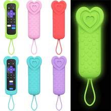 Funda de silicona con forma de corazón linda para el control remoto de Roku TV/Roku Player/Roku Voice Remote (sin conector de auriculares), estuche brillante en la oscuridad para el control remoto de Roku Express 4K+ HD Streaming Stick 4K Premiere Streambar Soundbar LE SE Streaming Media Device