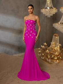 Faeriesty Đầm Maxi trang trọng thanh lịch với cổ khoét sâu và điểm nhấn là họa tiết hoa đính đá - Dáng đuôi cá, đuôi dài chấm đất dành cho tiệc Gala, tiệc cưới, dạ hội và tiệc cao cấp - Màu Hồng Tươi - Xem 6