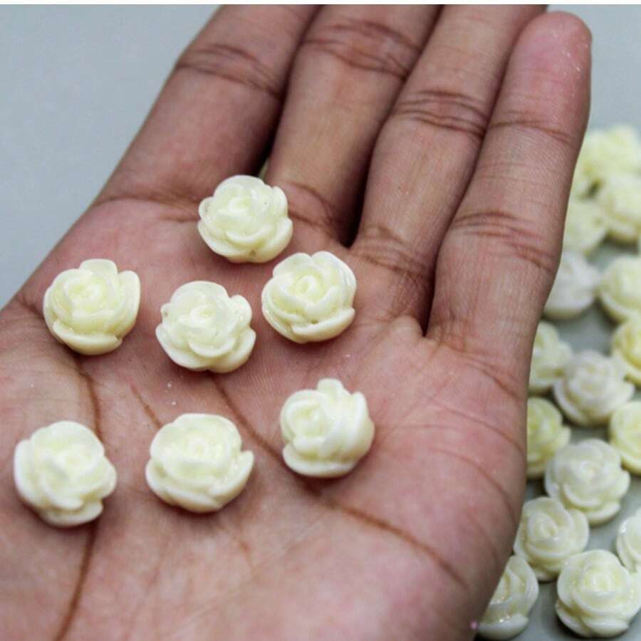 Resin Flower With Through Hole - 15mm - Japamalas, Women's Accessories, Necklaces. - trắng - Xem 1