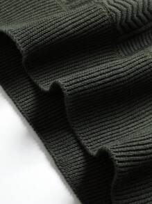 Men's Casual Knitted Polo Breathable Green Knitwear In A Regular Fit With Short Sleeves And A Classic Polo Neckline