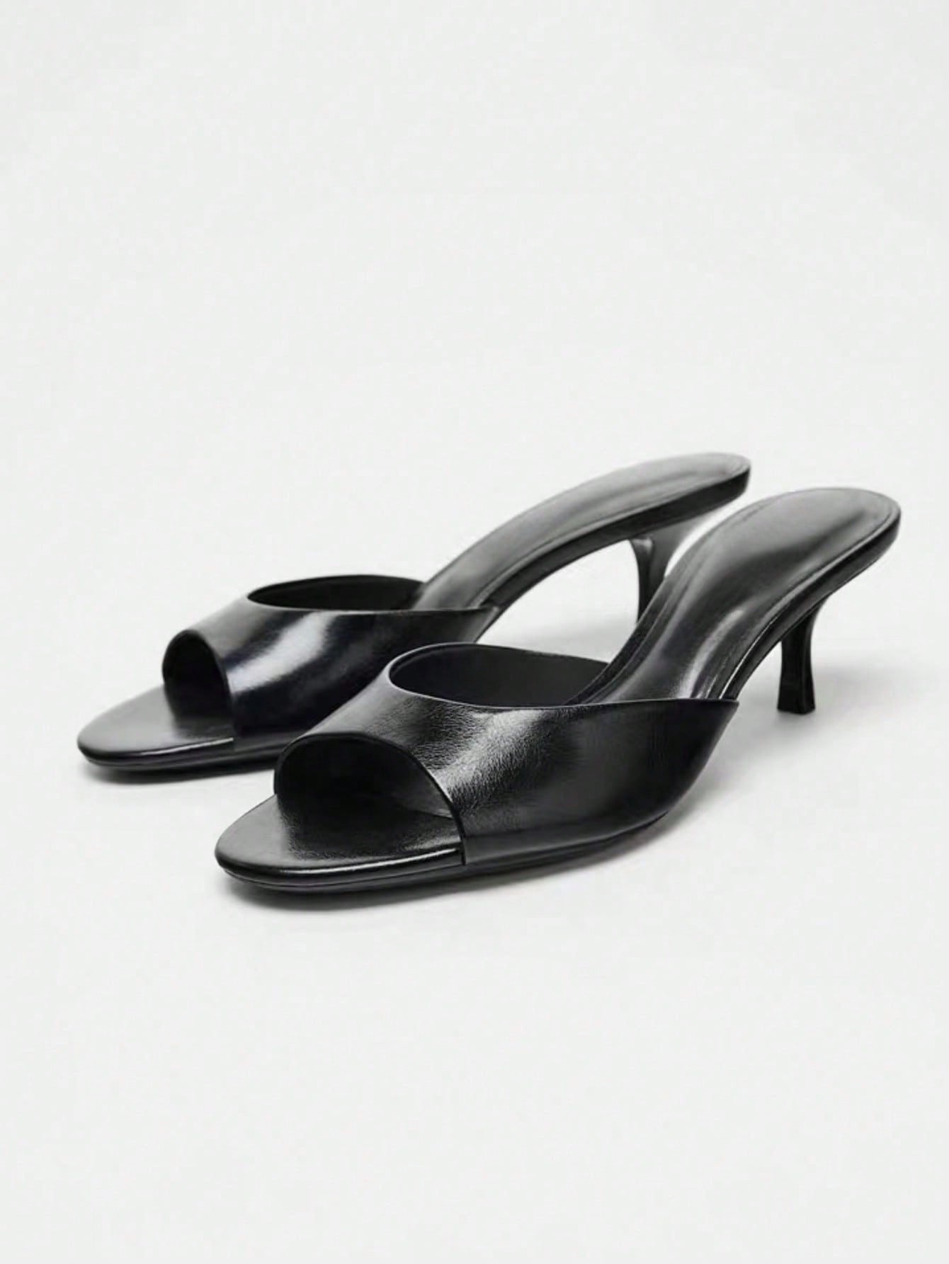 Pointed toe mule sandals
