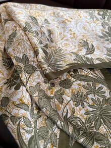 1pc Luxury And Fashionable Floral Print Imitation Silk Satin Square Scarf Headband Bandana , Versatile Women's Hair Band Shawl For Tourism, Vacation, Leisure, And Leisure,Head Scarf, Daily Commuting Small Collar For Dress