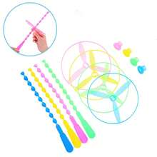 6/12/24PCS/50pcs飞行直升机玩具，户外玩具飞盘，带发射器的飞盘飞碟，竹蜻蜓手擦塑料螺旋桨，生日派对礼物，礼品袋填充物，皮纳塔填充物，颜色随机