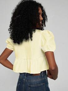 Camisa de mujer de manga corta con cuello redondo, lazo y dobladillo con volantes, de estilo casual y color liso