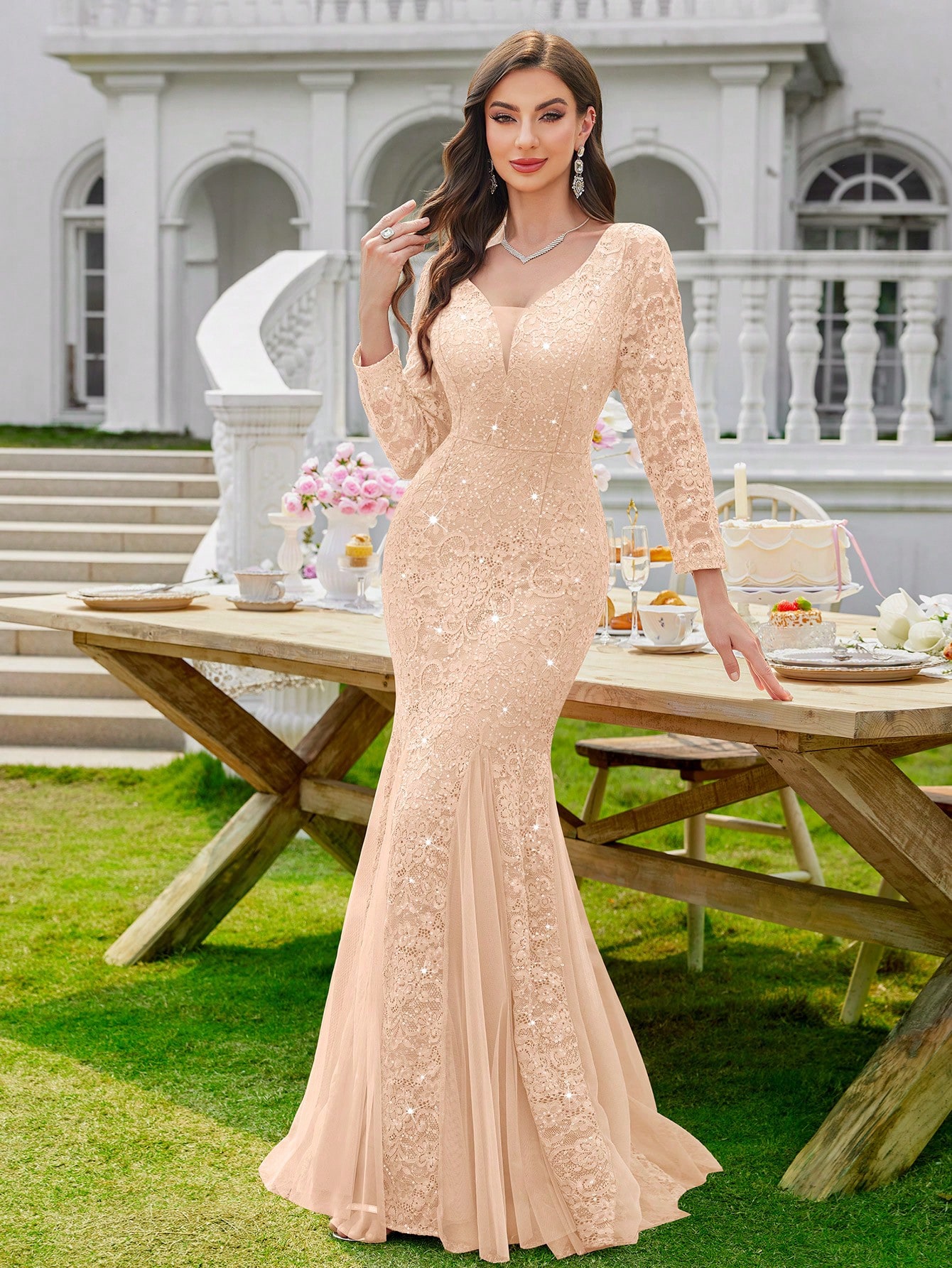 MIUSOL فستان مسائي ذو رقبة عميقة على شكل V مطرز با...