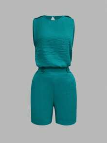Bộ đồ nữ thời trang thường ngày thanh lịch gồm áo không tay và quần short, có túi xéo và chi tiết cúc cài, thích hợp cho mùa hè. - Màu xanh của chim công - Xem 2
