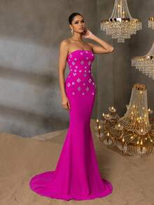 Faeriesty Đầm Maxi trang trọng thanh lịch với cổ khoét sâu và điểm nhấn là họa tiết hoa đính đá - Dáng đuôi cá, đuôi dài chấm đất dành cho tiệc Gala, tiệc cưới, dạ hội và tiệc cao cấp - Màu Hồng Tươi - Xem 7