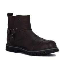 Bota Casual para Caballero Corte Vacuno Suela de Hule, con un forro interior 100% Poliéster, además de incluir una plantilla ergonómica lavable removible de Memori Foand con capa superior textil poliéster con tratamiento antimicótico inhibidor de bacterias y hongos, a los lados cuenta con un Elástico de poliéster y látex para mayor facilidad en su uso personal