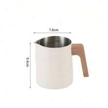 1 Jarra para espumar leche para café, mango de grano de madera anticalorosa, acero inoxidable 304, con escala interior precisa, flujo de espuma de leche de control preciso tipo pico de águila, adecuada para principiantes para hacer espuma de leche, taza profesional de espuma de leche para café, duradera y fácil de limpiar, experiencia profesional en cucharilla, creando espuma de leche densa, utensilio de oficina y hogar para café 350/580ml Regreso a clases