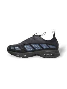 Nike Air Max SNDR 女式运动鞋创新拉链式覆盖反光面板 Max Air 缓震，带来全天舒适休闲和街头穿着体验 FZ2068-001 - 黑色/銀色 - 查看 1