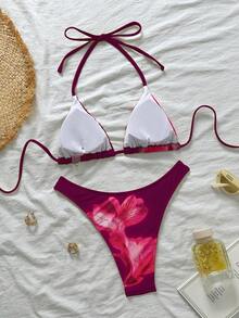 女士紫色芙蓉花泳衣，适合夏季泳池、海滩等各种场合，简约优雅的花卉装饰比基尼沙滩装