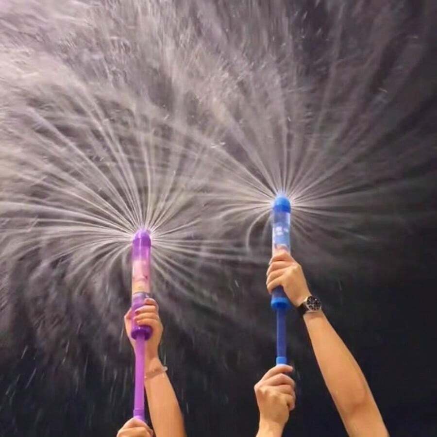 1 Stück/2 Stücke/4 Stücke Rauch Sprüh Wasserpistole, romantische Atmosphäre Requisiten, Zieh-Typ Rauch Wasserpistole, geeignet für Beleuchtung Lampe Fotografie, kreative & lustige Foto-Requisite, Sommer Outdoor Pool Party Zubehör - Verschiedenfarbig - Übersicht 1