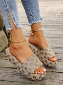 Women's Fashion Outdoor Strap Thickened Sole Anti-Skid Lightweight Embroidered Slide Sandals