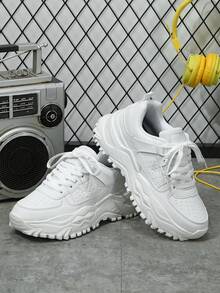 百搭白色男士运动鞋，时尚坡跟休闲鞋，适合度假、节日、送礼、街头穿搭，低帮厚底运动鞋，学生休闲运动鞋，非常适合搭配休闲牛仔裤，打造运动休闲风格 - 白色 - 查看 5