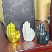 1 Peça, Ornamento de Gesto em Forma de Coração, Ornamento da Mão de Buda do Coração Amoroso. É uma Decoração Clássica para o Lar. Esses Ornamentos Podem Ser Colocados em Mesas, Mesas de Cabeceira, Mesas de Centro da Sala de Estar, Etc., Adicionando um Ambiente Quente e Romântico aos Casamentos. Eles Também Podem Servir como Decorações Festivas e Adornos para Confissões de Namoro, Criando uma Pequena Surpresa para o seu Amor na Vida Diária.