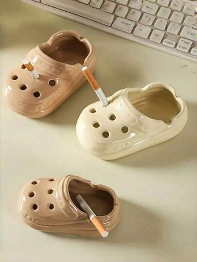 1pc Unique Soft Clay Ceramic Clog Shoe Ashtray, Simulation Daily Tools Design, Ideal For Home, Office, Hotel Decor, Perfect Valentine'S Day & New Year Gift, Spring Festival Collectible Piece