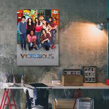 Framed Room Decor Victorious TV Show Cast Canvas Print, Cloth Poster, Decorative Group Shot Wall Art For Home, Office, Bedroom, Living Room, Cafe Decor, Festival Gift Idea - 裱框 - 查看 5