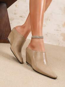 女士时尚韩版方头坡跟一脚蹬穆勒鞋，手工褶皱百搭休闲乐福鞋高跟鞋 - 卡其色 - 查看 4