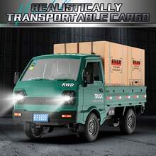 新款1:16比例遥控漂移攀爬2.4G喷水车，带喷水功能、音乐、灯光、尾灯、可开启车门，适合作为男孩女孩的趣味生日或节日礼物。