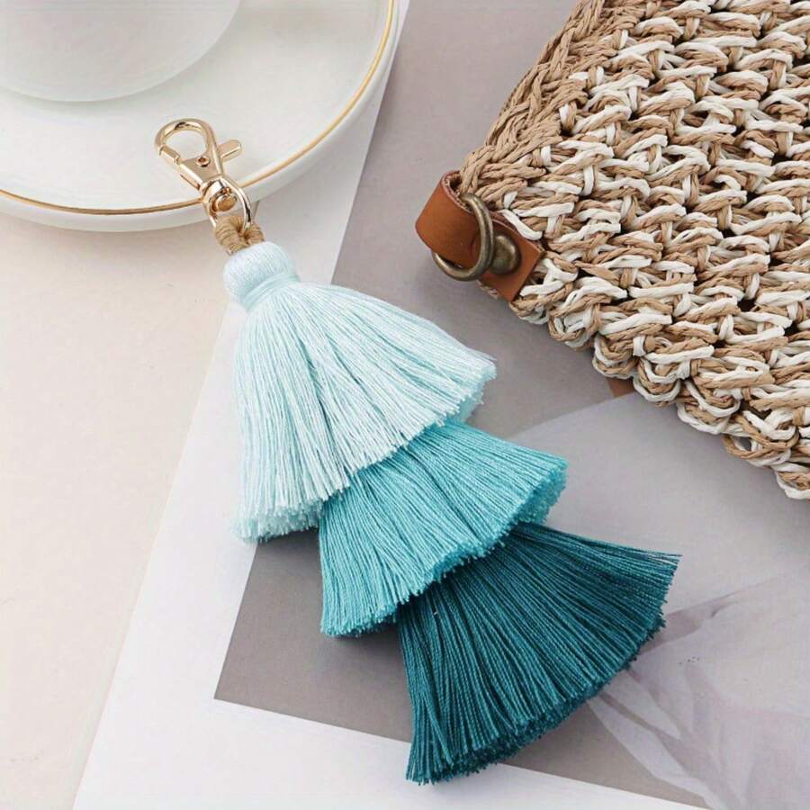 1pc Boho Tassel Keychain - Gradient Blue & White Wooden Key Ring For Purse, Bag, Backpack, Or Car Decoration - Stylish Women's Gift Accessory, Purse Decoration | Elegant Keychain | Woven Texture - 墨綠色 - 查看 1