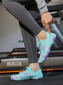 1 Paar Damen Sporty Sommer Farbverlauf Muster Strandstrümpfe, schnelltrocknende barfußgeeignete Wasserschuhe passend für Strand, Party, Camping, Fluss, Radfahren, Schwimmen, Angeln, Fitness, Yoga, Home Workout