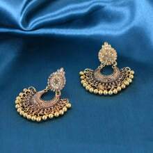 Nouvelles boucles d'oreilles bohémiennes à pompons pour femmes