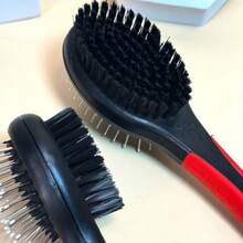 双面尼龙刷毛宠物毛刷 - 塑料手柄狗和猫美容梳 - 宠物多功能按摩洗澡工具 - 彩色 - 查看 6