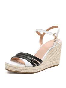 Frauen Komfortable und vielseitige bohemian elegante glamouröse Urlaubs-Mode sexy Lässig Büro Göttin Gras gewebte Seil Sohle Keilsandalen, geeignet für Strand, Hochzeit, Party, Büro, Outdoor im Sommer, schwarze und weiße Kreuz-Metall-Schnallen Plateau-Keilsandalen - Schwarz und Weiss - Übersicht 6