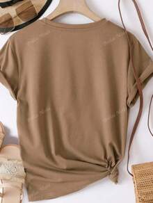 Camiseta Casual de Manga Corta para Mujer con Estampado "Beautiful" en Letras Doradas - Cuello Redondo Beige Claro, Ajuste Regular, Lavable a Máquina, Ropa de Verano, Tejido Suave y Cómodo, Moda Todo el Año