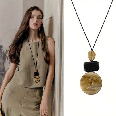 1 chiếc vòng cổ hình bầu dục và hình chữ nhật bằng nhựa Malachite cổ điển dành cho nữ