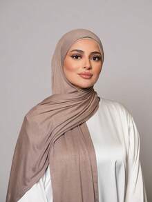 三件套针织头巾套装，升级包边，经典纯色亮面围巾，尺寸170*60厘米，可快速变换头巾和披肩，适合日常、休闲、户外、送礼等场合。 - 棕色-淺卡其-咖色 - 查看 4