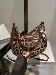 时尚豹纹包，PU斜挎包，俏皮肩带，拉链开合，轻巧设计，适合女性 - 湿擦清洁，适合购物和外出