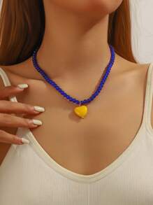 1pc Fashionable Minimalist Glass Bead Necklace With ABS Plastic Heart Charm, A Gift Or Everyday Wear