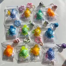 3 قطع سلاسل ترهيط سلحفاة صغيرة تضيء في الظلام، ألوان وأنماط عشوائية، قلادة حقيبة جميلة، تذكارات حفلة، هدية لعشاق السلاحف