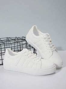 1 par de zapatillas deportivas casuales blancas de mujer con cordones, con diseño de rayas, puntera redonda y versátiles, adecuadas para uso casual y skateboarding