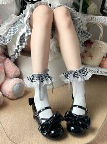 1 Par de Calcetines Medianos Estilo Lolita Japonés para Mujer, con Adorno de Lazo y Volantes Negros en Blanco