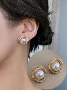 1 Pair Of Wrapped Diamond Studded Earrings - Green - View 5