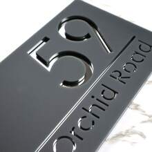 1 pieza Placa personalizada de número de casa acrílica moderna de doble capa con grabado 3D - Letrero de dirección exterior, diseño elegante, montaje en superficie, sin necesidad de electricidad, decoración del hogar, ornamental, reutilizable, multifuncional, elegante, exquisita, de alta calidad, personalizada, única, regalo ideal para él, ella, novio, novia, papá, mamá, familia, amigos, hijo, hija, estudiantes, trabajadores, niños, oficina, salón de té, escuela, hogar