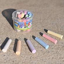 ¡RecomendadoSunny Days Entertainment Maxx Chalk de 20 piezas Sidewalk Chalk Play para niños; Juego de tiza jumbo al aire libre con cubo de almacenamiento¡Top de Temporada - 1 - Ver 3