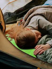 舒适充气枕头，超轻 A4 尺寸充气旅行枕，小方形植绒面料空气枕，适用于办公室、旅行、度假旅行、徒步旅行、露营、午睡、颈腰支撑，多种颜色可选旅行必需品旅行配件假期夏季返校旅行枕颈包用于学校学校配件学校用品