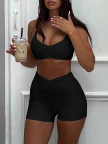 女士休闲吊带露脐上衣和短裤套装，适合春夏穿着，黑色 - 黑色 - 查看 2