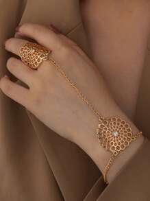 1pc Bohemian Style Hollow Rhinestone Flower Dreamcatcher Web Design Finger Ring Bracelet, Alloy Material Suitable For Men And Women, Daily Casual, Shopping, Party, Dancing, Fashion Accessory, Gift