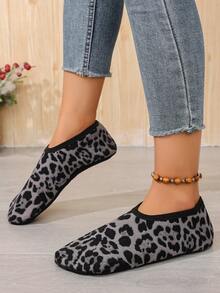 女士一脚蹬家居拖鞋 - 柔软防滑保暖鞋底，舒适衬里，适合所有季节，多功能用于瑜伽、潜水、舞蹈、旅行和酒店使用，易于携带和机洗，随机图案 - 黑色 - 查看 4