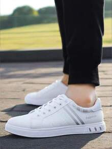 Zapatos deportivos antideslizantes transpirables y ligeros para hombre en verano, zapatos casuales nuevos y versátiles2024 con malla resistente al olor,Zapatillas deportivas para hombre de color sólido, ligeras y transpirables de malla de tela, talón suave y cómodo para proporcionar estabilidad, diseño de suela - Gris - Ver 5