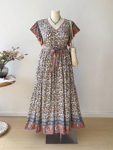 Rusttydustty 加大码复古印花长裙，系腰带短袖 V 领长裙，夏季度假长款花裙 - 彩色 - 查看 2