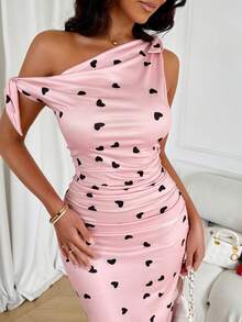 Vestido rosa con hombros descubiertos para mujer de Oldmarny con diseños de corazones del Día de los Enamorados, besos, abrazos y frases de amor - Rosa - Ver 2