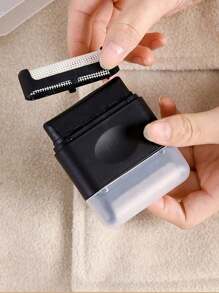 1/2pcs Portable Mini Creative Lint Remover Manual, Manual Fabric Defuzzer, Hair Ball Trimmer Fuzz Pellet Cut Machine, Portable Epilator Sweater Clothe Shaver Laundry Cleaning Tool,Lint Rollers Carpet Hair Remover Brush For Sweater Wool Coat Clothes Brushes ,Mini Portable Cleaning Tool , For Family Business Travel With Doublehead,Clothes Cleaning,Travel Accessories