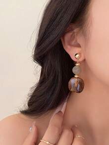1 Pair Women Retro Polyresin Long Earrings, Elegant Casual/Resort Earrings For Party, Cocktail Eardrops - Earrings - View 3